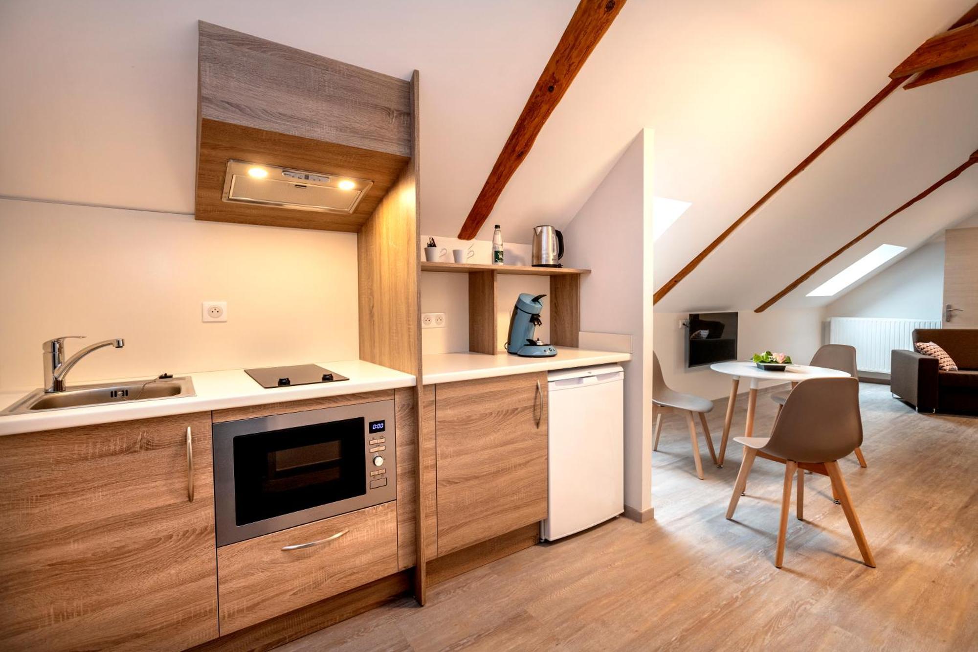 Hotel Restaurant De La Poste Et La Grange Detente, Espace Bien-Etre Châteauneuf-de-Randon エクステリア 写真